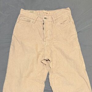 Levi’s Ribcage Straight Ankle Courderoy Pants